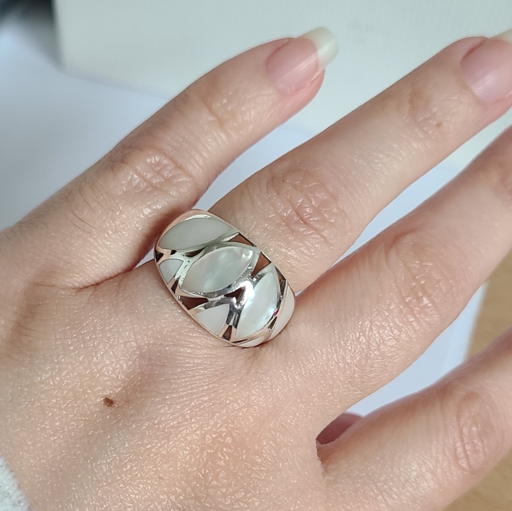 Vintage Boho Chunky Mother of Pearl Shell Inlaid Mosaic Sterling Silver Ring 6
